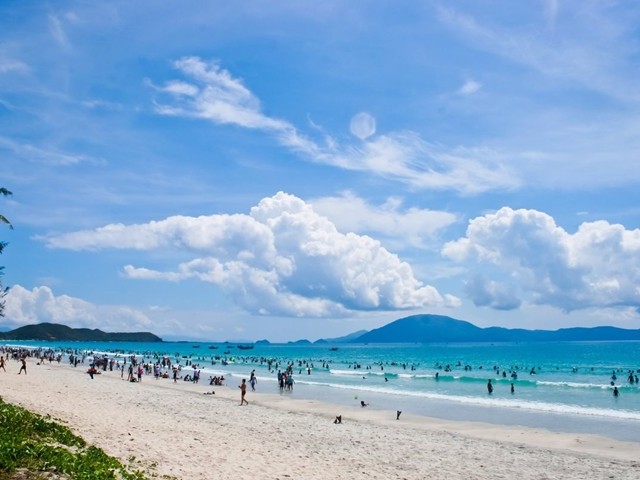 Cua Lo tour group 3 days 2 nights